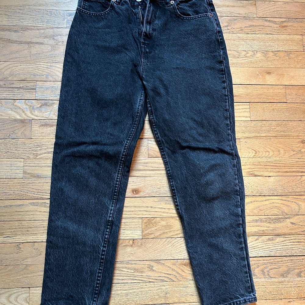 Zara Women's Relaxed Black Jeans